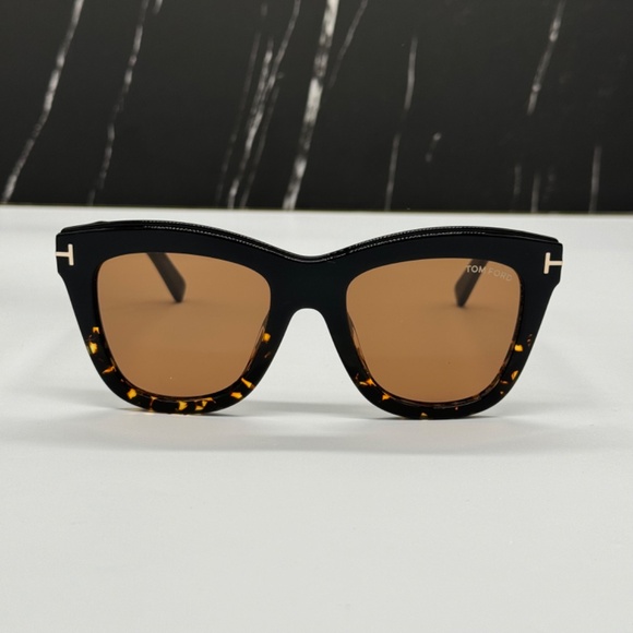 NEW TOM FORD TF685 05E WOMEN SUNGLASSES TOM FORD JULIE FT0685/S 05E BLACK